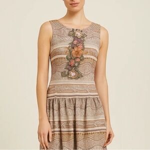 NWT Matilde Cano Linen Embroidered Lace Floral Metal Beaded Applique Sz 42